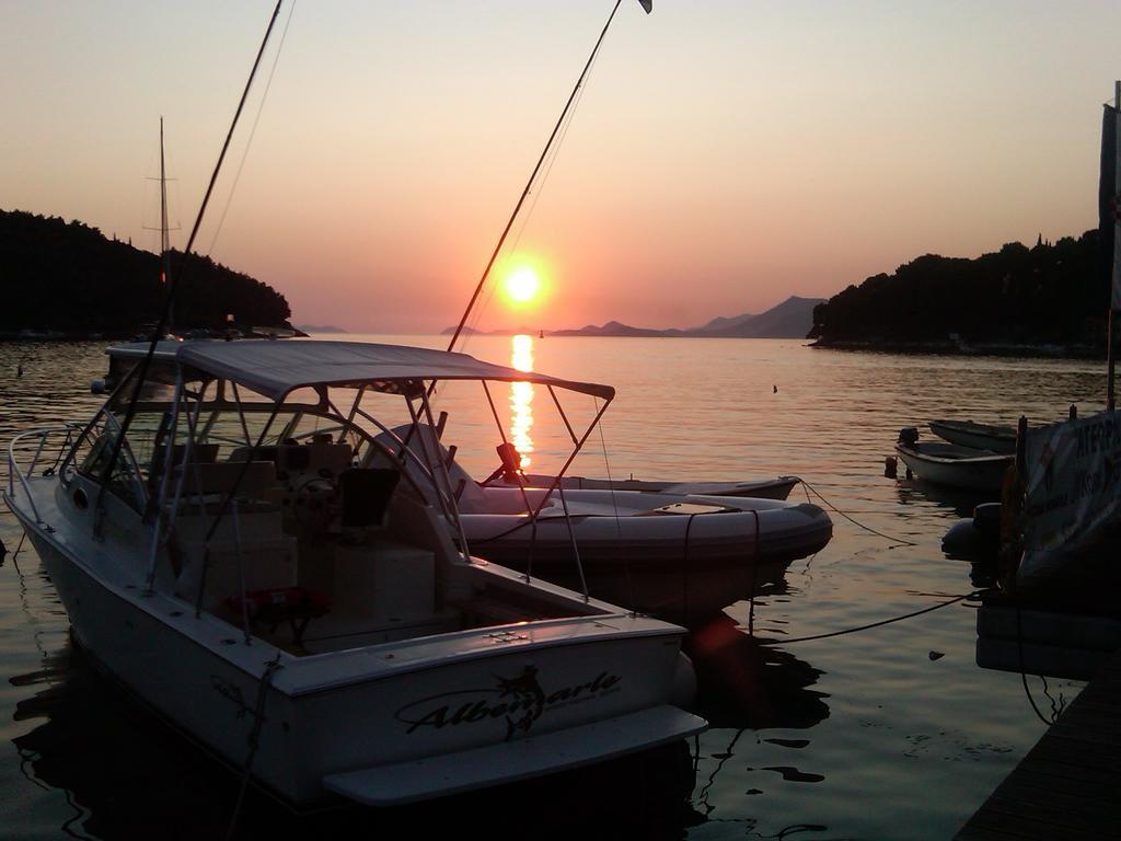 Apartments Red Coral Cavtat Eksteriør billede